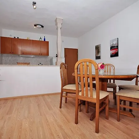 Katija شقة بوستيرا